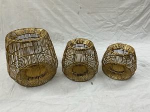 Fabriqués à la main noir or blanc fer métal fabriqué lanternes épais tissage conception forme conique décor à la maison pour bougie de noël - Product Image 4