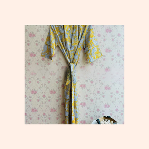 Kimono unisexe long en coton, robe de chambre à imprimé floral, cadeau pour demoiselle d'honneur, cadeau pour l'été et l'hiver, cadeau pour elle - Product Image 1