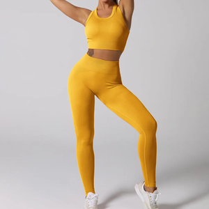 Ensemble de yoga sans couture pour femme avec soutien-gorge de sport et leggings pour automne-hiver confortable et respirant - Product Image 1