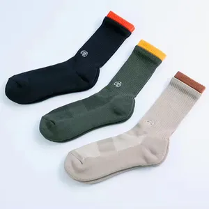 Recycled Yarn for Socks Manufacturer: Sustainable solutions for cozy feet.