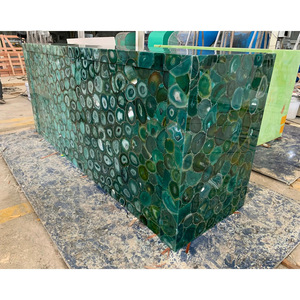 Comptoir de bar en pierre d'agate verte, îlot de cuisine en cristal fait à la main, dalle rétroéclairée, mobilier moderne, intérieur de maison - Product Image 2