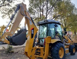 Chargeuse-pelleteuse CAT 420F/420F2 d'occasion avec fonctions numériques, accessoires de préhension et grappin - Prix avantageux à vendre - Product Image 5