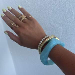 Premium Waterproof Resin Transparent Bangle Shimmer Molding Bracelet Trendy Women Jewelry Sets Custom Colors Custom Logo - Product Image 4