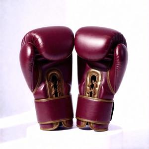 Guantes de Entrenamiento Profesionales de Cuero con Elegantes Detalles en Dorado, Cierre de Cordones y Acolchado de Espuma Multicapa para Gimnasio - Product Image 1