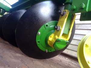 Heavy Duty Tiller Tractor Mounted Offset Disc Harrow for Farm Land Plowing Efficient Agricultural Implement - Product Image 5