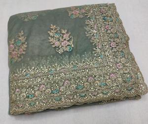 Infloura All-Over Coding Sequence Cut Work Saree pour femme Vêtements de fête indiens et pakistanais avec bordure de séquence - Product Image 1