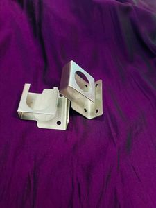 Soporte de cortina universal de acero inoxidable Acabado pulido para uso decorativo doméstico Suministro a granel Exportación al por mayor - Product Image 3