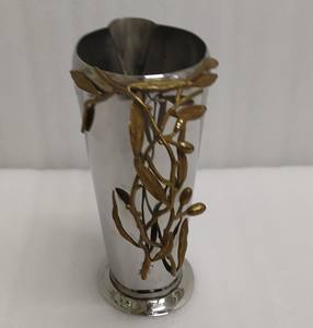 เหยือกน้ําใหม่ล่าสุดสําหรับ Drinkware เครื่องครัวและอาหารเย็นหม้อน้ําตกแต่งทองและเงินการออกแบบที่ทันสมัยเหยือกทองเหลืองกาต้มน้ํา - Product Image 6