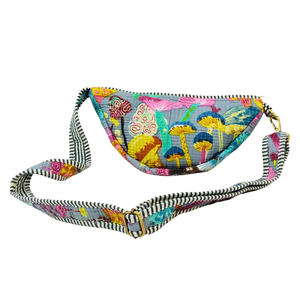 Whimsical Block Print Mushroom Crossbody Bag-Bolso de algodón hecho a mano - Product Image 4