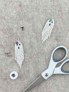 Boucles d'oreilles en perles Boho avec frange en cascade andy design turquoise, cadeau de bijoux unique - Product Image 5