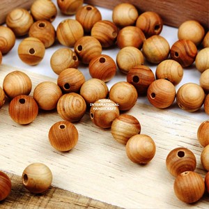 MEJOR VENTA DE 150 piezas de cuentas de madera Agujero grande Sin terminar Natural Redondo Forma de madera y tamaño Entrega rápida desde la India - Product Image 3