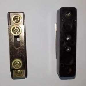 Heavy Duty 400A Neutral Bar-Conector de latón resistente a la corrosión para aplicaciones de paneles de alta corriente - Product Image 1