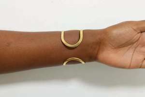 Joyería exclusiva Natural Flashy Labradorite Collet Ajuste Pulseras de banda abierta Brazaletes de acabado cepillado satinado de latón POR HF CRAFTS - Product Image 4