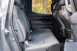 TOYOTA TACOMA SR5 DOBLE CABINA 2024 USADO, VOLANTE A LA IZQUIERDA/DERECHA - Product Image 2