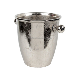 Enfriador de vino de metal con Acabado niquelado Forma redonda Calidad superior con mango de dos lados para servir Precio al por mayor - Product Image 1