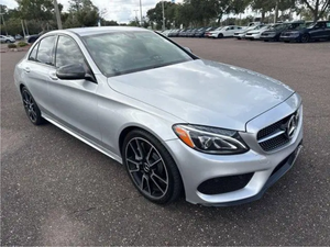 SUV de Lujo 2024 de Alto Rendimiento, Automático, Tracción en las Cuatro Ruedas, Ruedas R21, Volante a la Izquierda, Asientos de Cuero, 7 Plazas con Techo Panorámico - Product Image 4