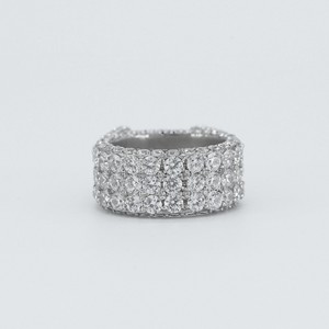 Distinctive yet sophisticated <b>Emerald</b> cut 14 kt White Gold Round Cut Lab Grown Diamond <b>ring</b> with VVS Clarity - Product Image 2