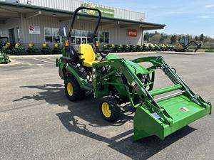 Tracteurs utilitaires compacts John Deere 3038E d'occasion 2025 - Product Image 3