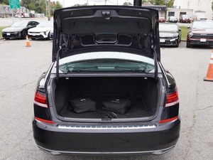 Volkswagen Passat d'occasion 2021 à vendre, 6 places, cuir, caméra de recul, norme Euro III, 8L - Product Image 4