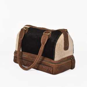 Sacs fourre-tout de week-end en fourrure de vachette véritable pour femmes à la mode - Product Image 2