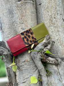 กระเป๋าคลัทช์หนังขนสัตว์สำหรับผู้หญิงหนังสัตว์รีไซเคิลหนังสัตว์แท้สีรุ้งแบบอเนกประสงค์กระเป๋าใส่บัตร ATM - Product Image 2