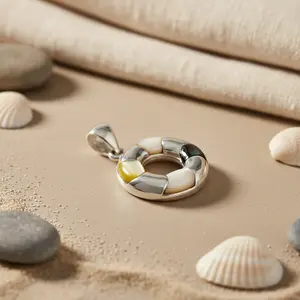 Colgante de Plata 925 con Madreperla para Mujer, Chapado en Oro, Joyería Religiosa de Moda con Circonita, Hecho Principalmente de Aleación de Zinc - Product Image 3