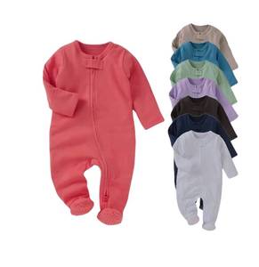 Recién llegado, mono infantil orgánico, mono de pie con cierre de cremallera, tela de algodón suave para la comodidad del bebé - Product Image 1