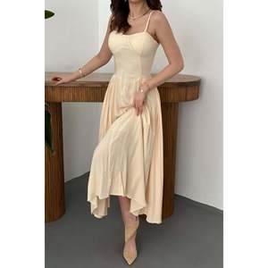 Vestido Largo Beige con Volantes y Copas en el Busto - Beige - Product Image 4