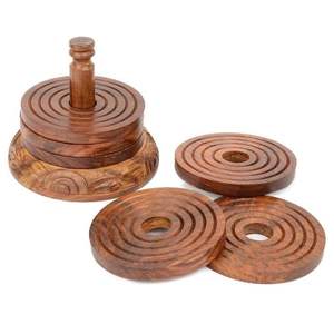 Posavasos de madera de diseño antiguo moderno hechos a mano con detalles intrincados para un toque de mesa rústico y elegante - Product Image 4