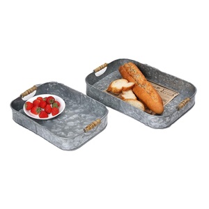 Bandeja de servicio de metal galvanizado de alta calidad con mangos de madera Forma rectangular para hoteles y restaurantes Bandeja de servicio de comida - Product Image 4