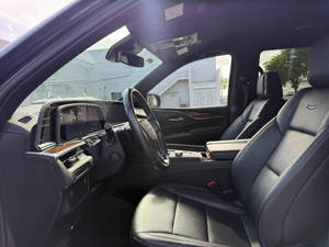 Cadillac Escalade Luxury 2022 d'occasion en excellent état - Product Image 5
