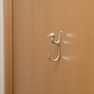 Porte-manteau mural décoratif en forme d'aigle, finition argent poli, moderne, pour entrée de maison ou chambre à coucher - Product Image 4