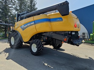 Bon marché Original New And Hollandd CX6090 Moissonneuse-batteuse à vendre - Product Image 6