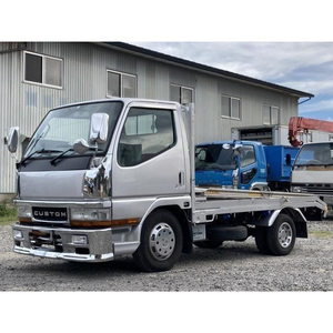 Camion Mit-subishi Canter 4WD d'occasion Robuste, polyvalent et adapté aux conditions urbaines et hors route - Product Image 2