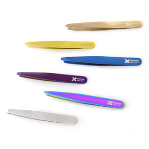 Pinzas para Pestañas de Volumen Negras de Acero Inoxidable Profesional de Alta Calidad, Modelo KOUNAIN 89910, Duraderas, Reutilizables, Estilo Moderno - Product Image 6