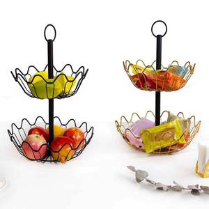 Panier à fruits en métal, idéal pour la présentation des fruits de saison, offrant un attrait décoratif et une utilité pratique - Product Image 2