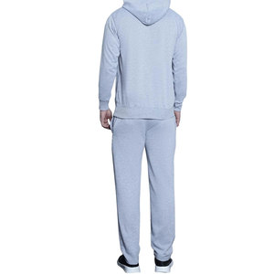 Chándal moderno atlético para hombre, construido con puños de textura transpirable y cintura flexible, ideal para deportes y ropa informal - Product Image 3