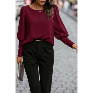 เสื้อเบลาส์ผ้าเครปนำเข้าคอกลมแขนยาวสำหรับผู้หญิง 29574 -สีเบอร์กันดี - Product Image 3