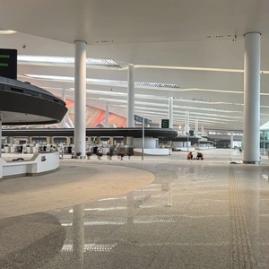 Dalles <span class=keywords><strong>de</strong></span> pavage en granit naturel poli PerfectStone pour projets d'aménagement <span class=keywords><strong>de</strong></span> sols publics d'aéroports, <span class=keywords><strong>de</strong></span> gares ferroviaires et d'infrastructure - Product Image 4