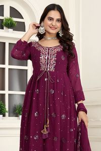 OX GEORGETTE CON TRABAJO DE SECUENCIA DE 5MM CON MANGAS COMPLETAS CON VESTIDO INTERIOR DE SEDA - Product Image 5
