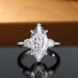 Bague Jeulia à trois pierres en diamant taille marquise en argent sterling - Product Image 5