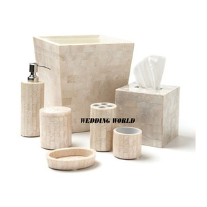 Ensemble de salle de bain en acier inoxydable Accessoires de salle de bain faits à la main de qualité supérieure Ensemble de salle de bain chic et classique - Product Image 4