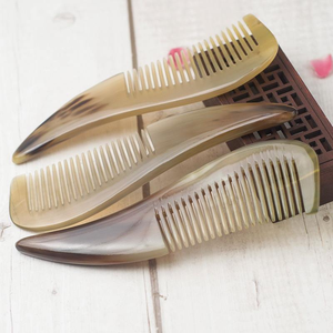 Wholesale Natural Buffalo Horn Comb for Women's <b>Hair</b> Grooming Antistatic Detangling Comb With <b>Scalp</b> <b>Massage</b> for Healthy Care - Product Image 4