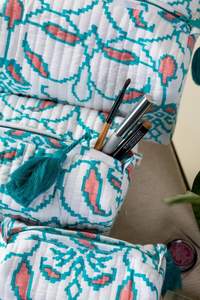 White Florals Quilted Cotton Durable Vintage <b>Bags</b> Set 3 Eco-Friendly Waterproof Large Customizable Size Makeup <b>Storage</b> Cases - Product Image 3