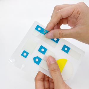 Blocs-notes autocollants transparents avec étiquettes bleues et jaunes pour les notes quotidiennes et l'organisation - Product Image 2