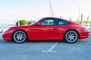 Porsche 911 Carrera S Coupé SUV Nuevo al por Mayor, Alto Rendimiento, Diseño Atemporal, Interior Oscuro, Cámara Trasera - Product Image 4