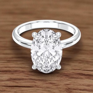 Bague de fiançailles solitaire en Moissanite ovale 4.20 carats E-F/VVS-VS sertie de broches en argent pour femme - Product Image 3