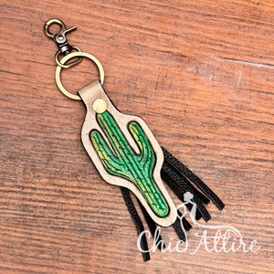 Porte-clés en cuir usiné à la main porte-clés personnalisé à franges Cactus Cowgirl clé de voiture porte-clés Western porte-clés en cuir mousqueton porte-clés - Product Image 1
