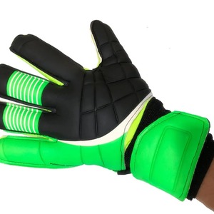 Gants de gardien de but ballon de football football personnalisé fabriqué au Pakistan en gros de haute qualité - Product Image 4