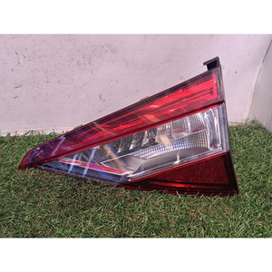 ไฟหยุดด้านหลังขวาในตัวประตู รุ่น SKODA Superb Series (3V3) 3V9945308F DCZA (15>) - Product Image 1